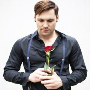 Single Review: Falling For You 1